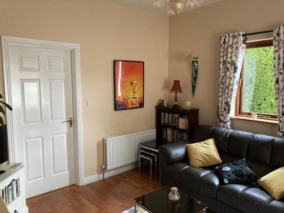 Steeple View B&B Guesthouse Donegal - Newly Renovated In 2023 Ballybofey Exterior photo