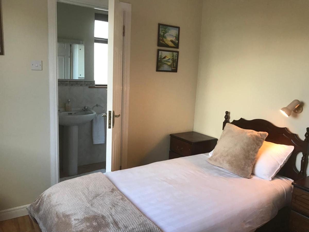 Steeple View B&B Guesthouse Donegal - Newly Renovated In 2023 Ballybofey Exterior photo